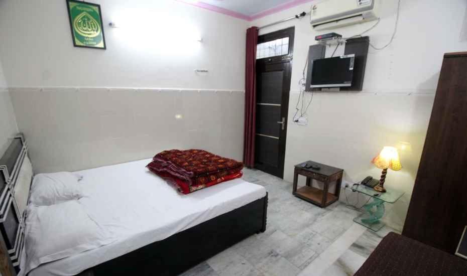 Central Guest House , Walk In Dargah & Markaz New Delhi Bagian luar foto