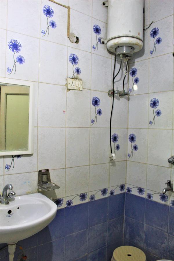 Central Guest House , Walk In Dargah & Markaz New Delhi Bagian luar foto