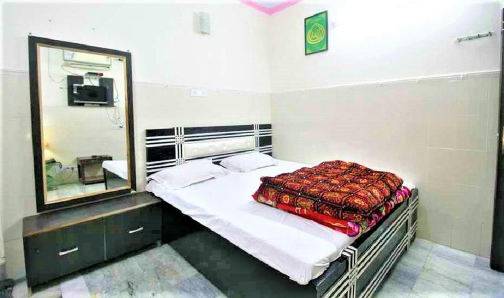 Central Guest House , Walk In Dargah & Markaz New Delhi Bagian luar foto